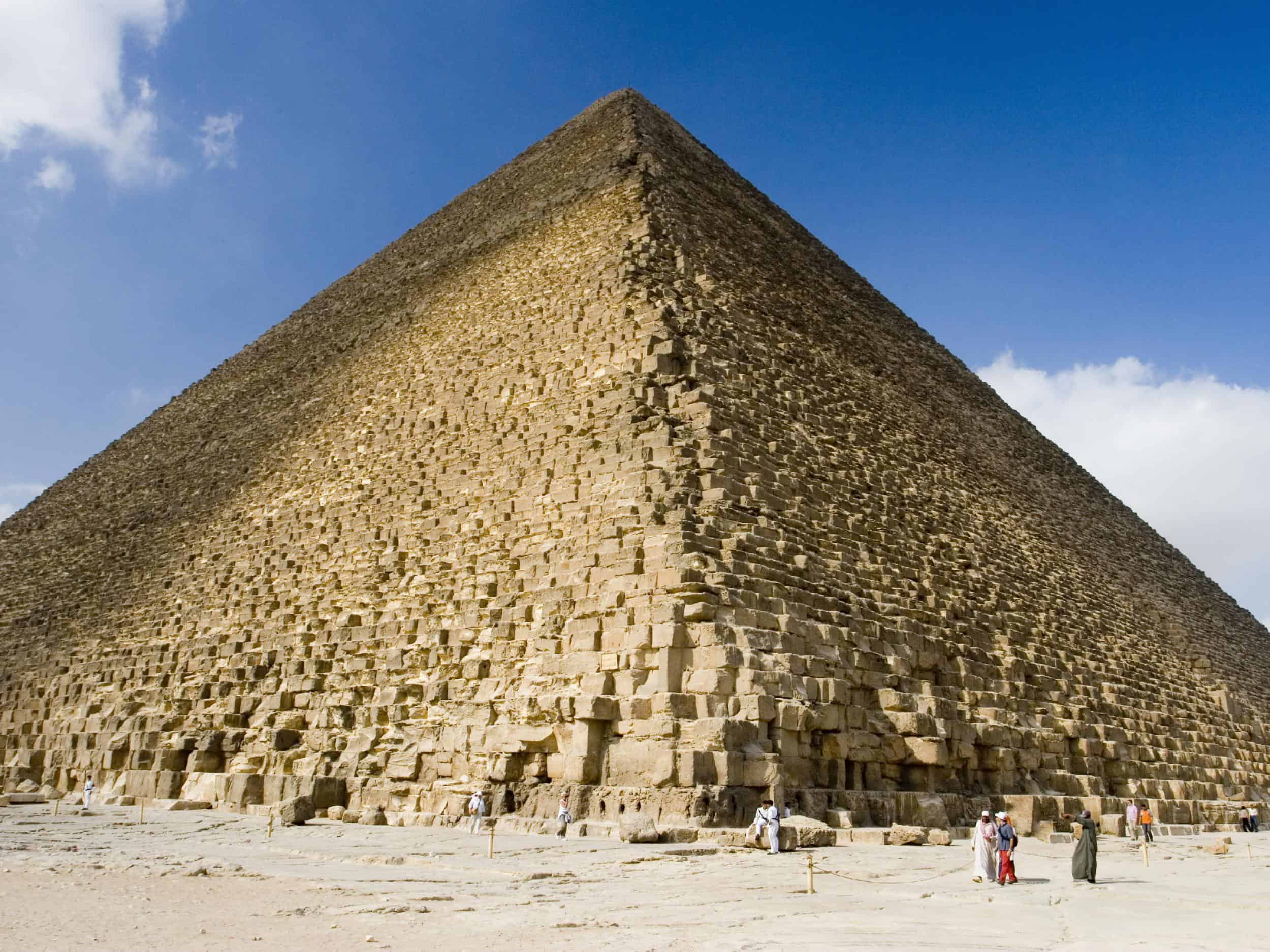 Facts About How The Ancient Pyramids of Giza Were Build | Trilobia